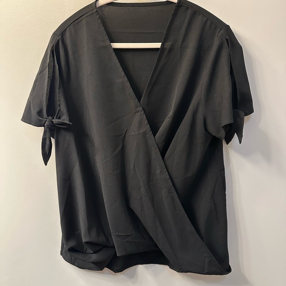 Elegant Black Wrap Top for Women Size Large